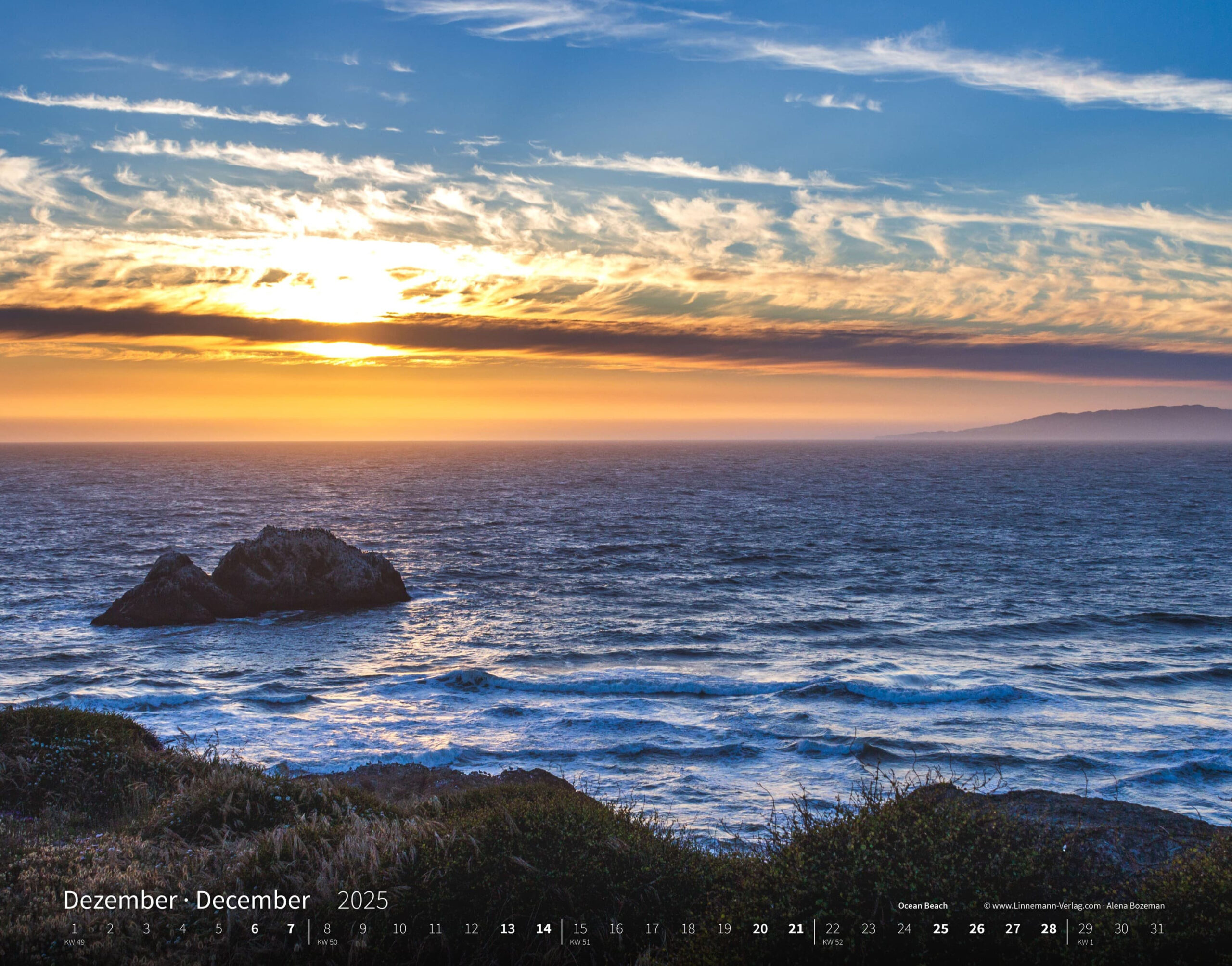 Calendar San Francisco 2025 - Wall Calendars 2022 | Town with Big Sur Coast 2025 Calendar Printable